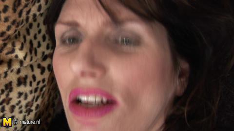 2553